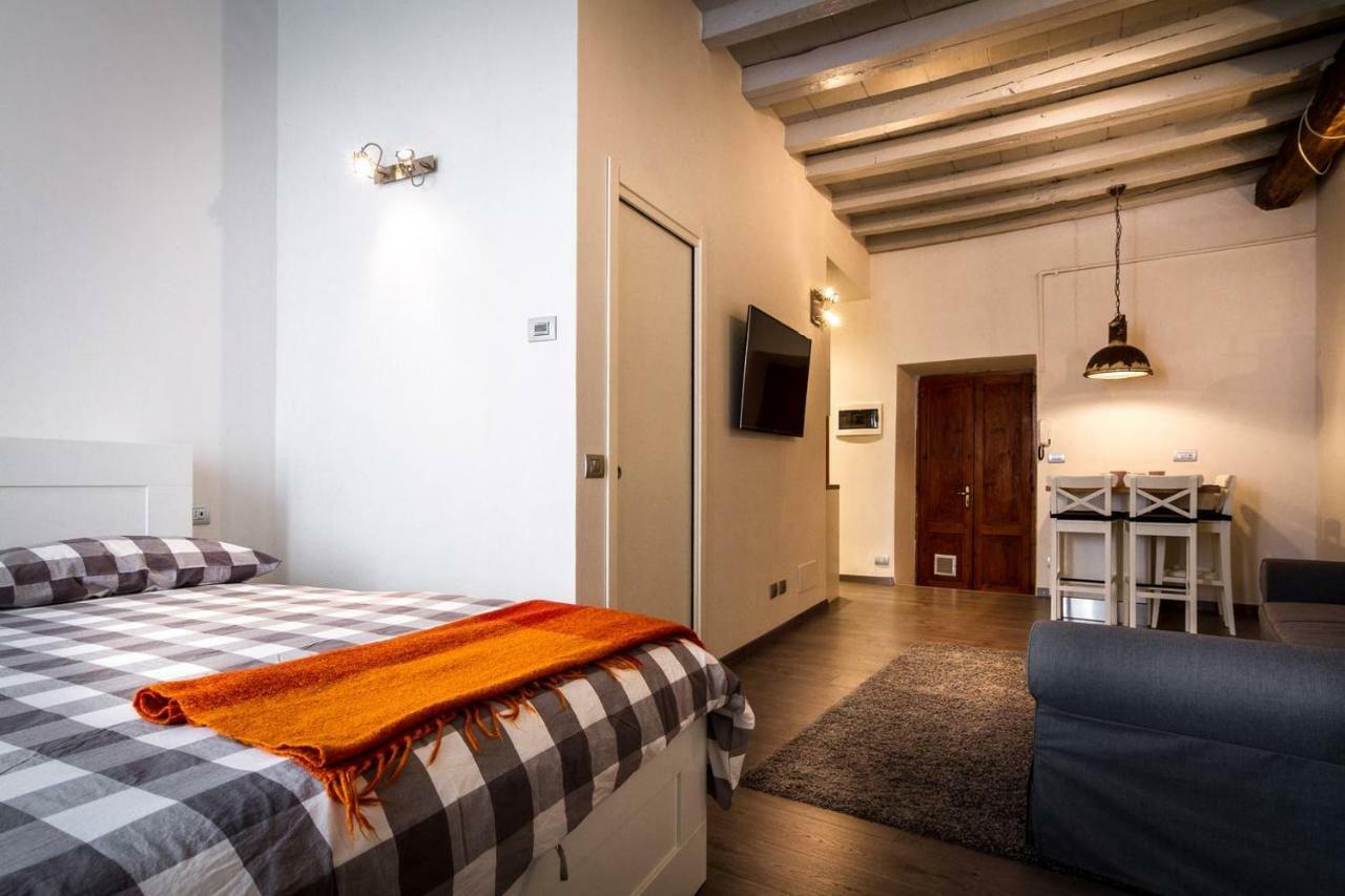 Апартаменты Joivy Chic Studio In Como Centre Экстерьер фото